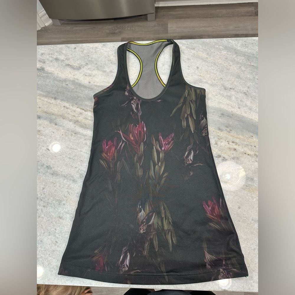 Lululemon Cool Racerback Flower Tank Top Size 4